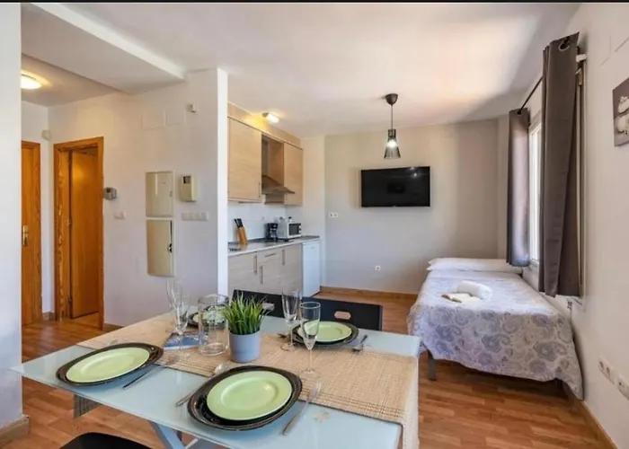 شقة House Sunny Estudio Con Wifi Y Parking Gratis